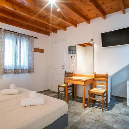 Standard Double Village-mountain View Second Floor Apartment Parikia (Paros)
